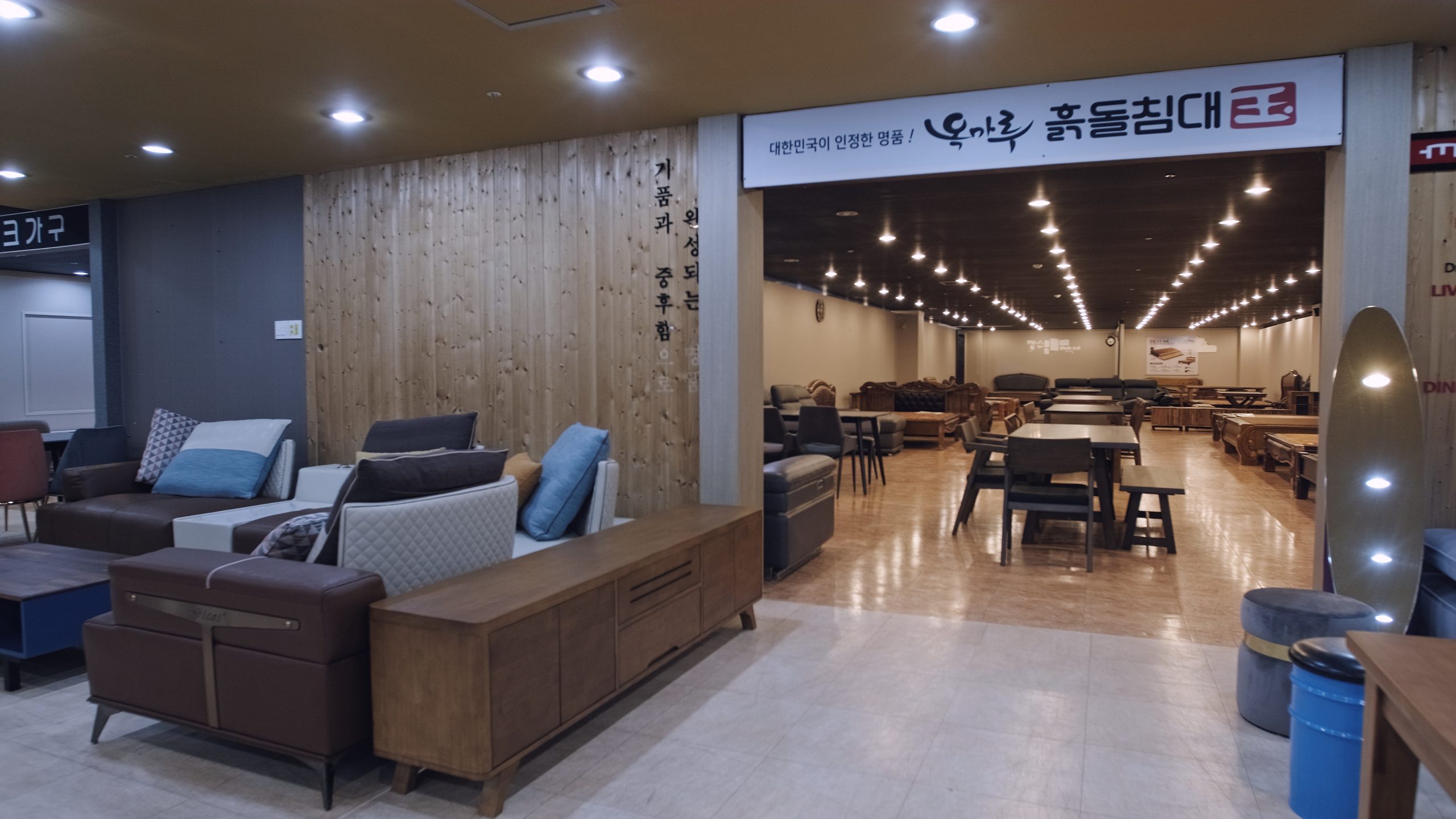 148PBBHRC_uxSnf81rdDzyGV