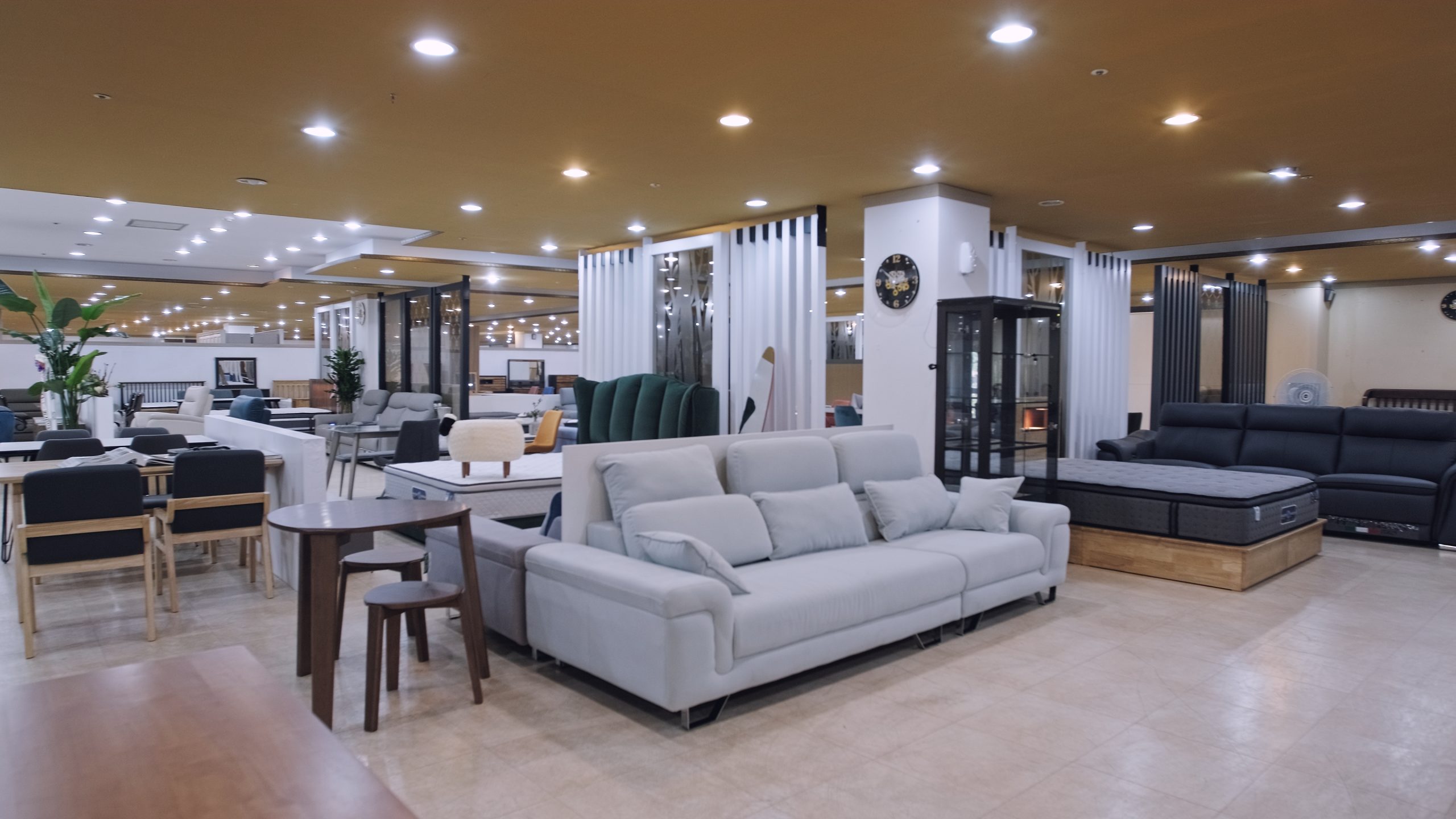 H3ZLOOBw_PgOfdjspohRgIi5