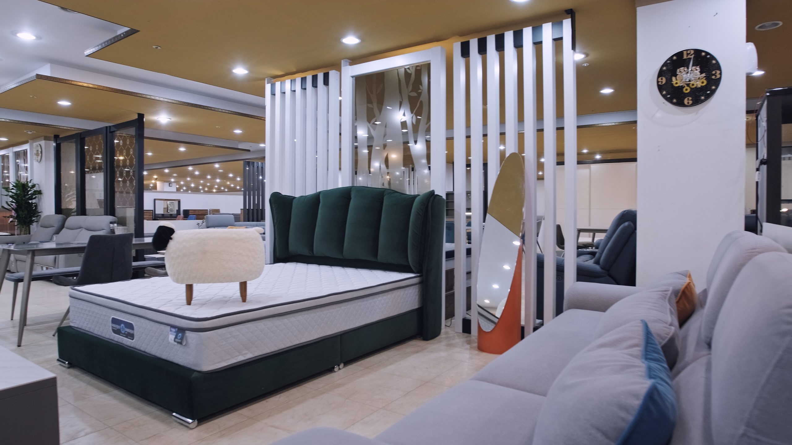 lhTvMyyG_le6szI4LvR1ObXB