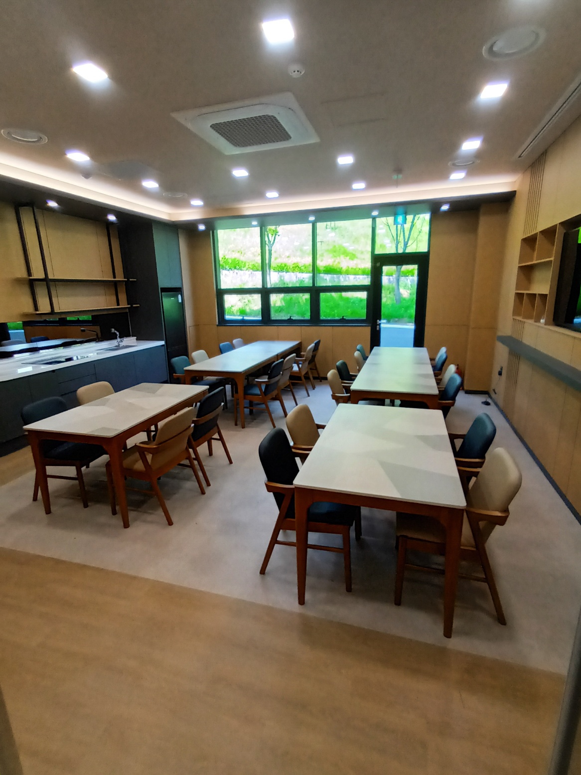 KakaoTalk_20230512_093437469_04